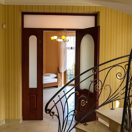 10 Rooms Λβιβ Εξωτερικό φωτογραφία