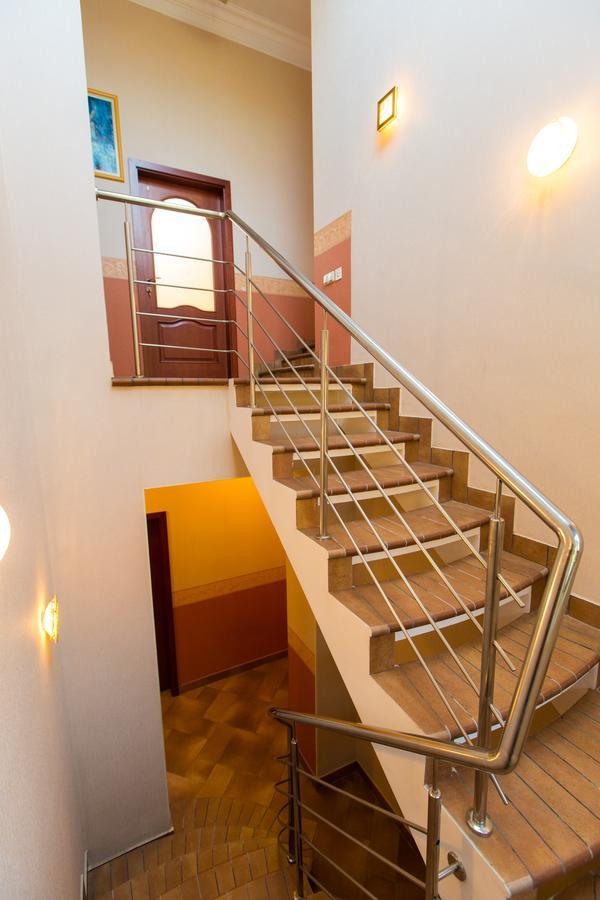10 Rooms Λβιβ Εξωτερικό φωτογραφία