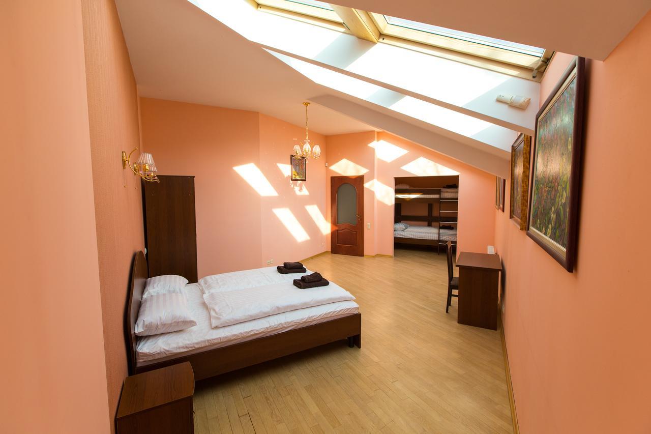 10 Rooms Λβιβ Εξωτερικό φωτογραφία