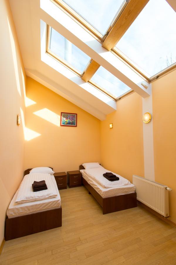 10 Rooms Λβιβ Εξωτερικό φωτογραφία